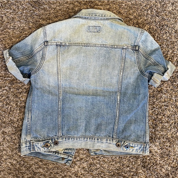 Short sleeve denim jacket - Picture 2 of 3